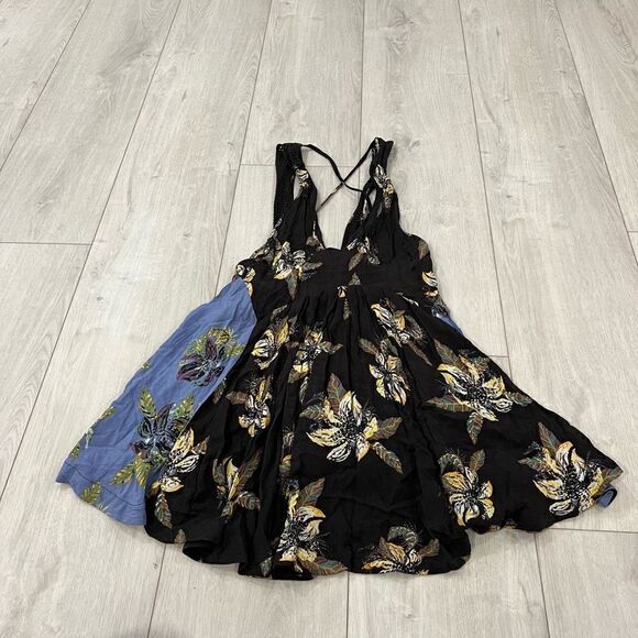 Free People Dresses & Skirts - Free People Medium Thought I Was Dreaming Dress Crochet Flowy Floral Black Blue